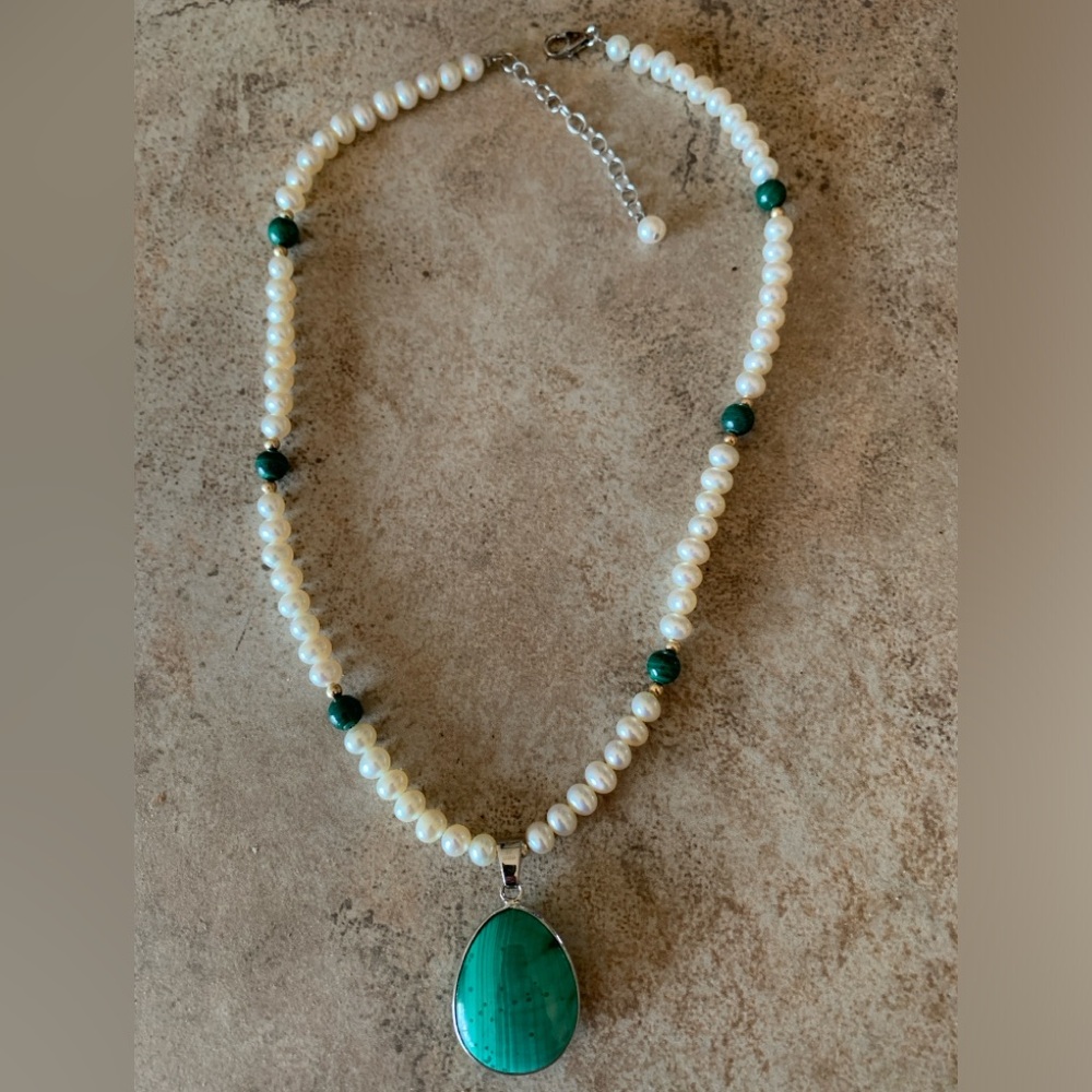 Ross Simons Malachite Pearl Sterling Necklace with tiny gold beads.